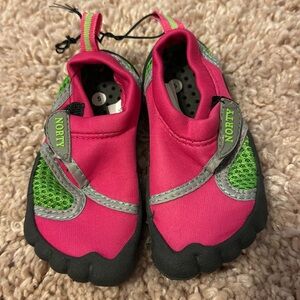 NORTY Water Shoes unisex. Swim Socks Skeletoe Barefoot Design size baby 5